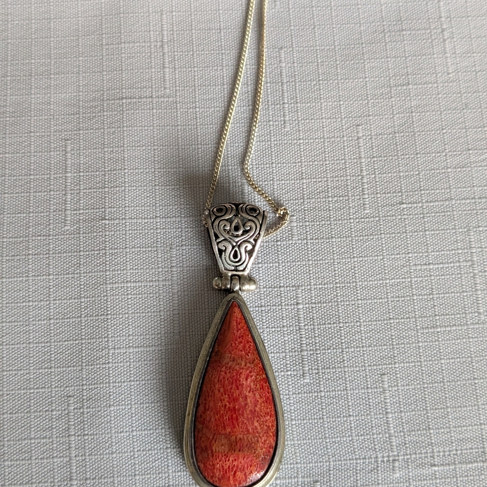 Elegant Silver and Red Pendant Necklace